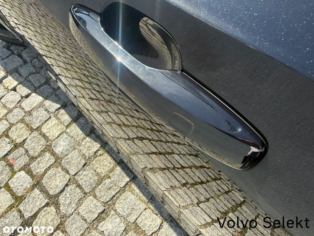 Volvo V90 Cross Country - 38