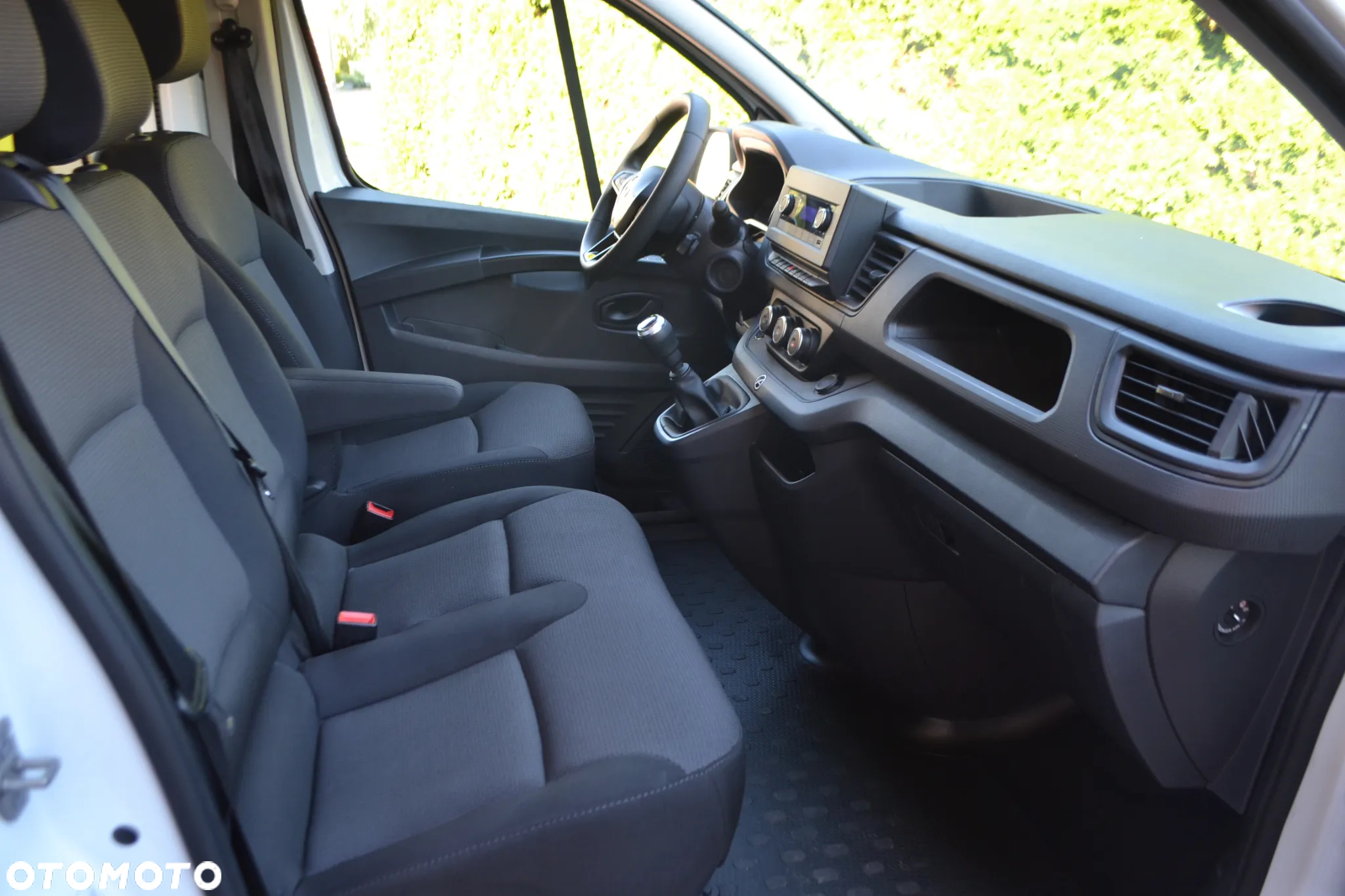 Renault Trafic 2.0 dCi L2H1 HD Extra (bryg.) - 8