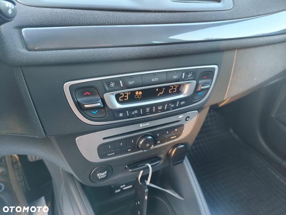 Renault Megane ENERGY TCe 130 Start & Stop LIMITED - 21