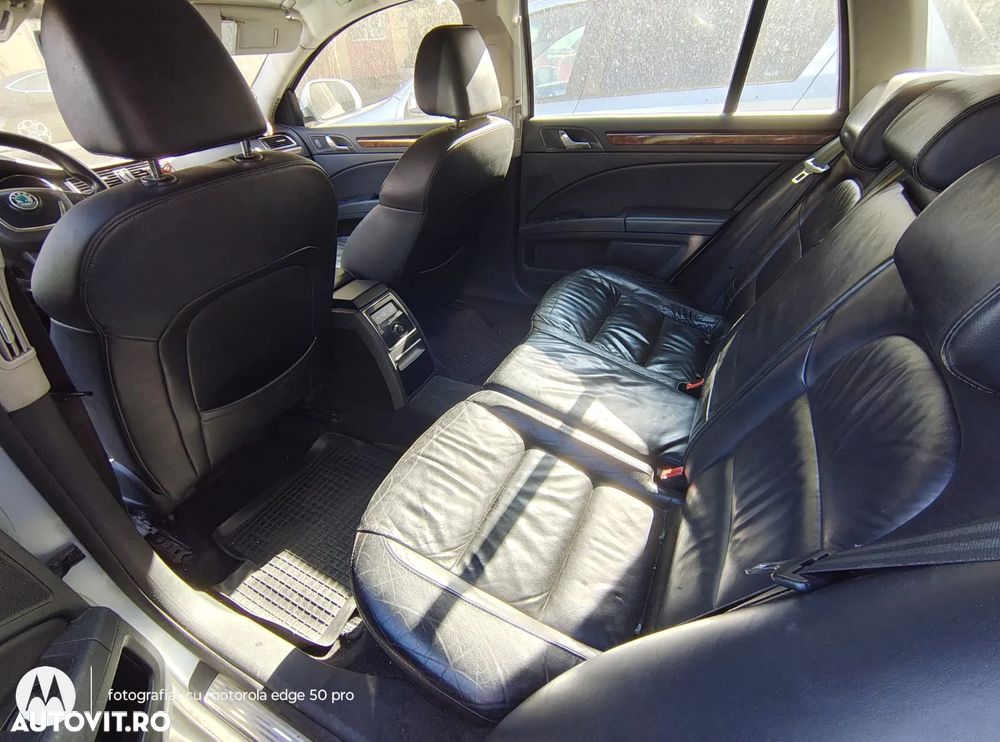 Skoda Superb 2.0 TDI Elegance DSG - 7