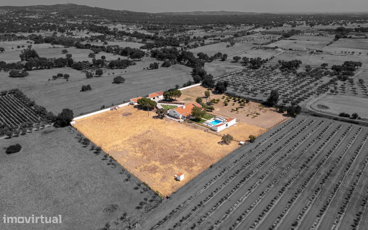 Descubra o privilégio de viver no coração do Alentejo! - Grande imagem: 3/59