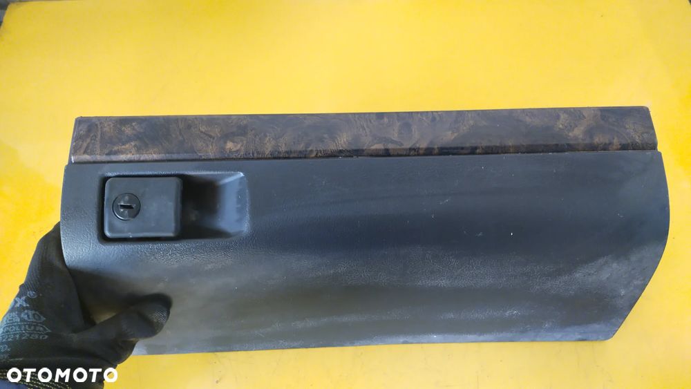 SCHOWEK PASAŻERA VITO W638 - 2