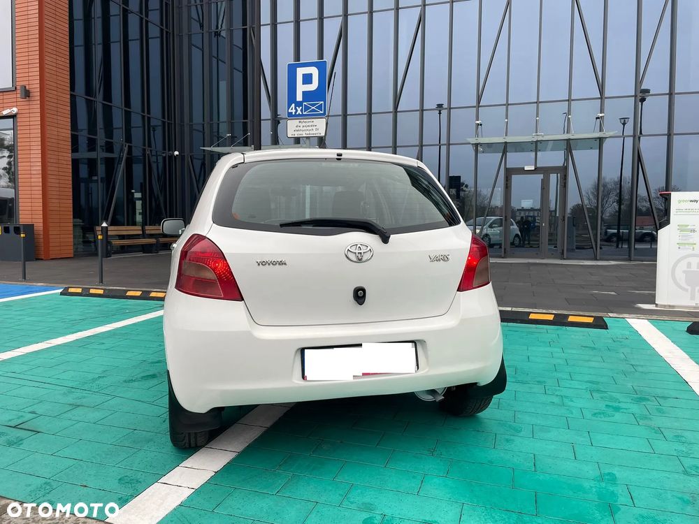 Toyota Yaris 1.0 Terra - 8