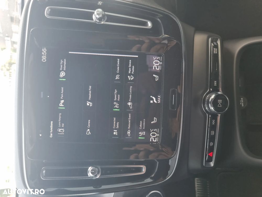 VOLVO XC40 2023 — imagine 18