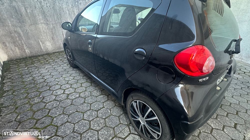 Toyota Aygo City - 3