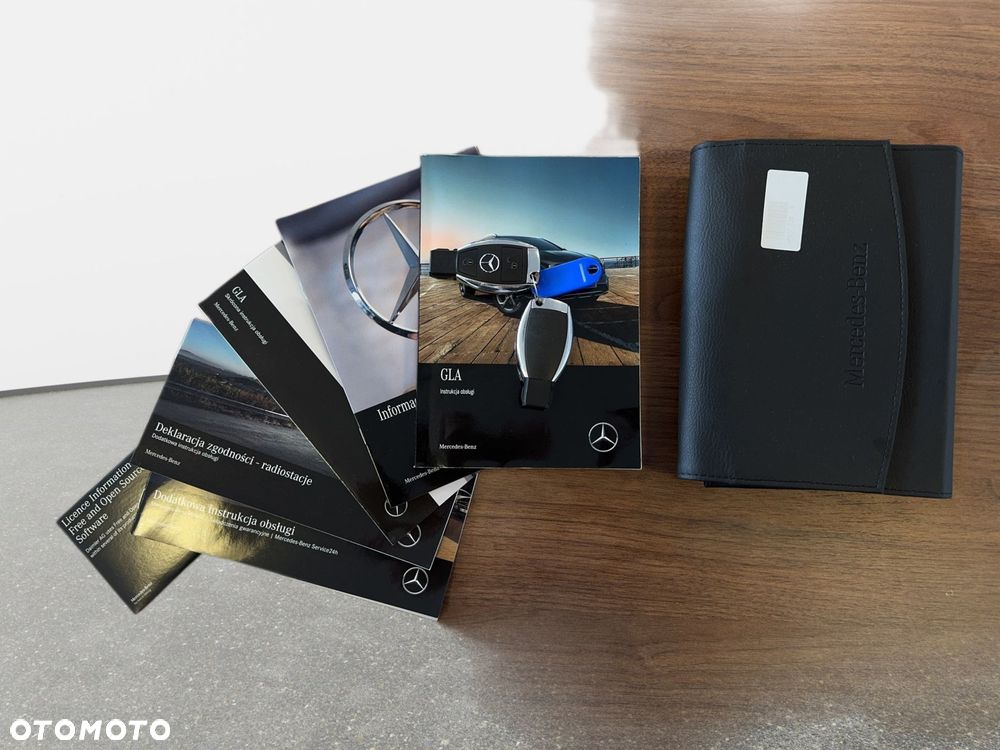 Mercedes-Benz GLA - 30