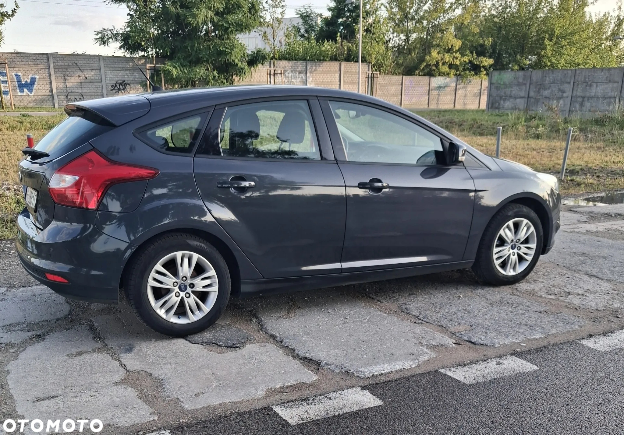 Ford Focus 1.6 Ambiente - 8