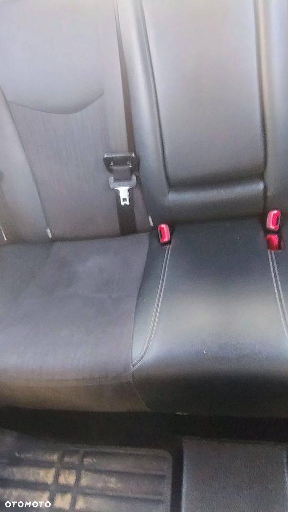 Toyota Prius - 10