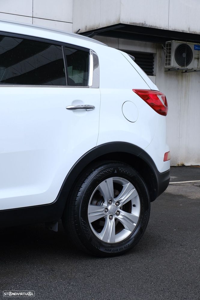 Kia Sportage 2.0 CRDI TX - 13
