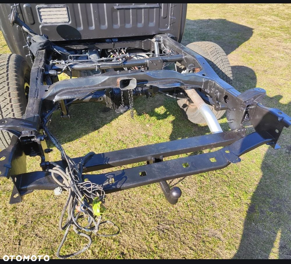 Nissan Navara - 22