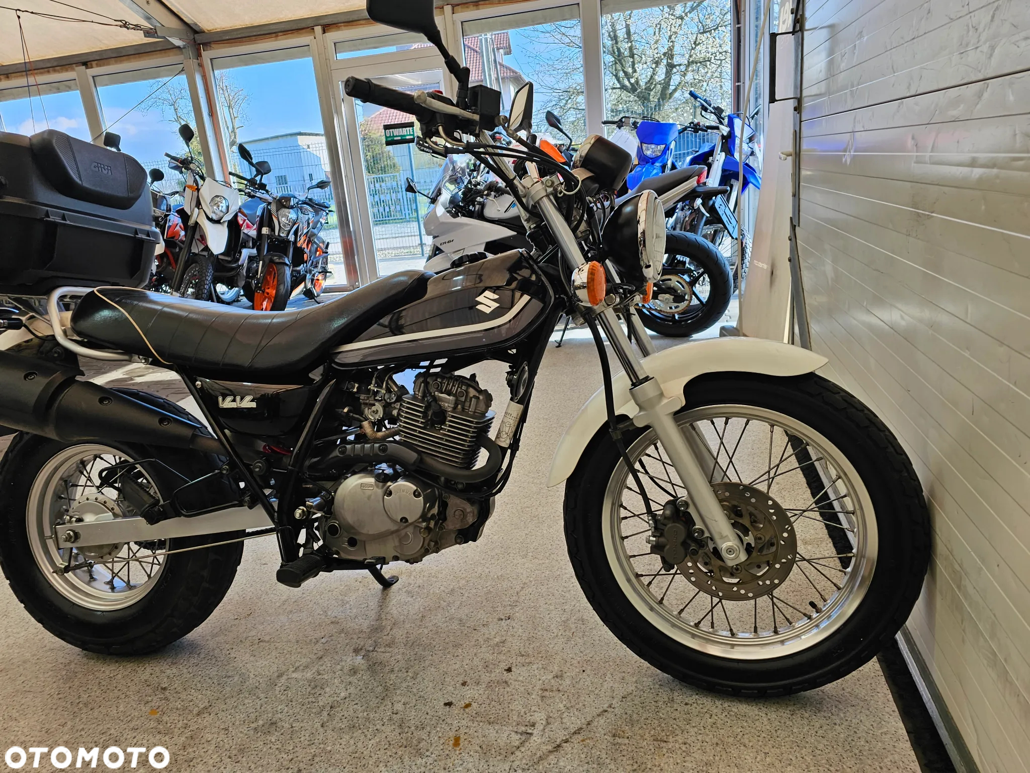 Suzuki RV - 25