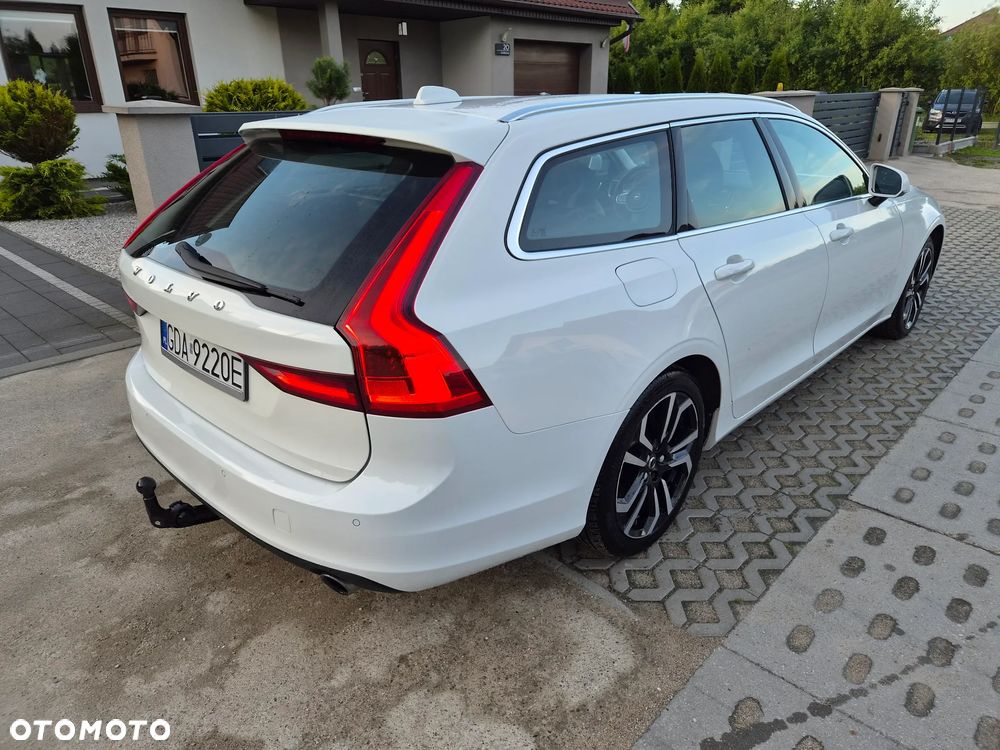 Volvo V90 D4 Momentum Pro - 17