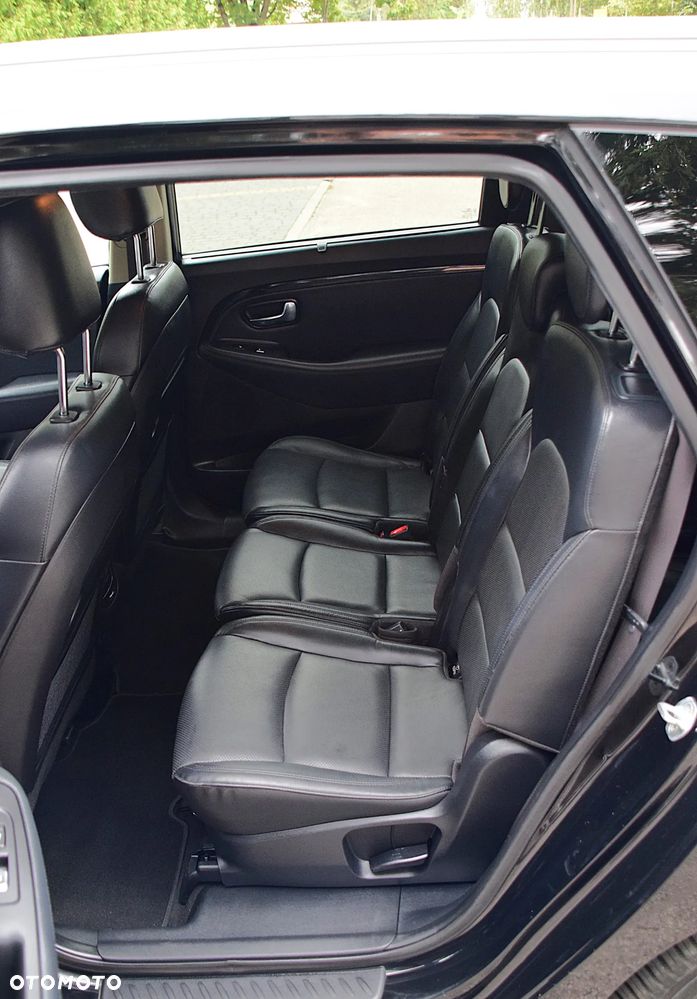 Kia Carens 1.7 CRDi XL 7os - 31