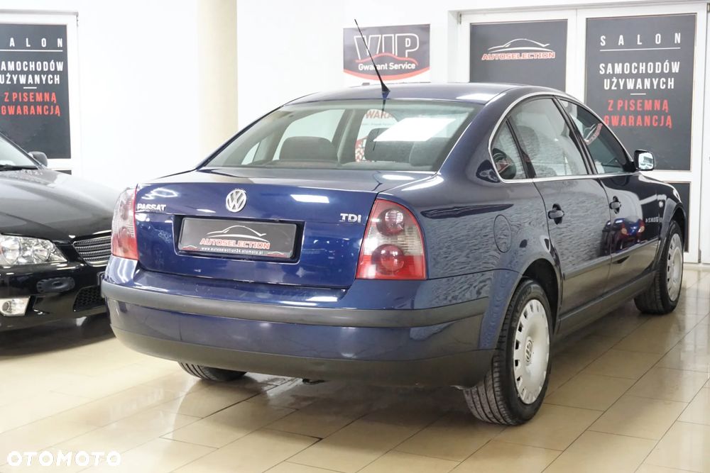 Volkswagen Passat 1.9 TDI Comfortline - 4