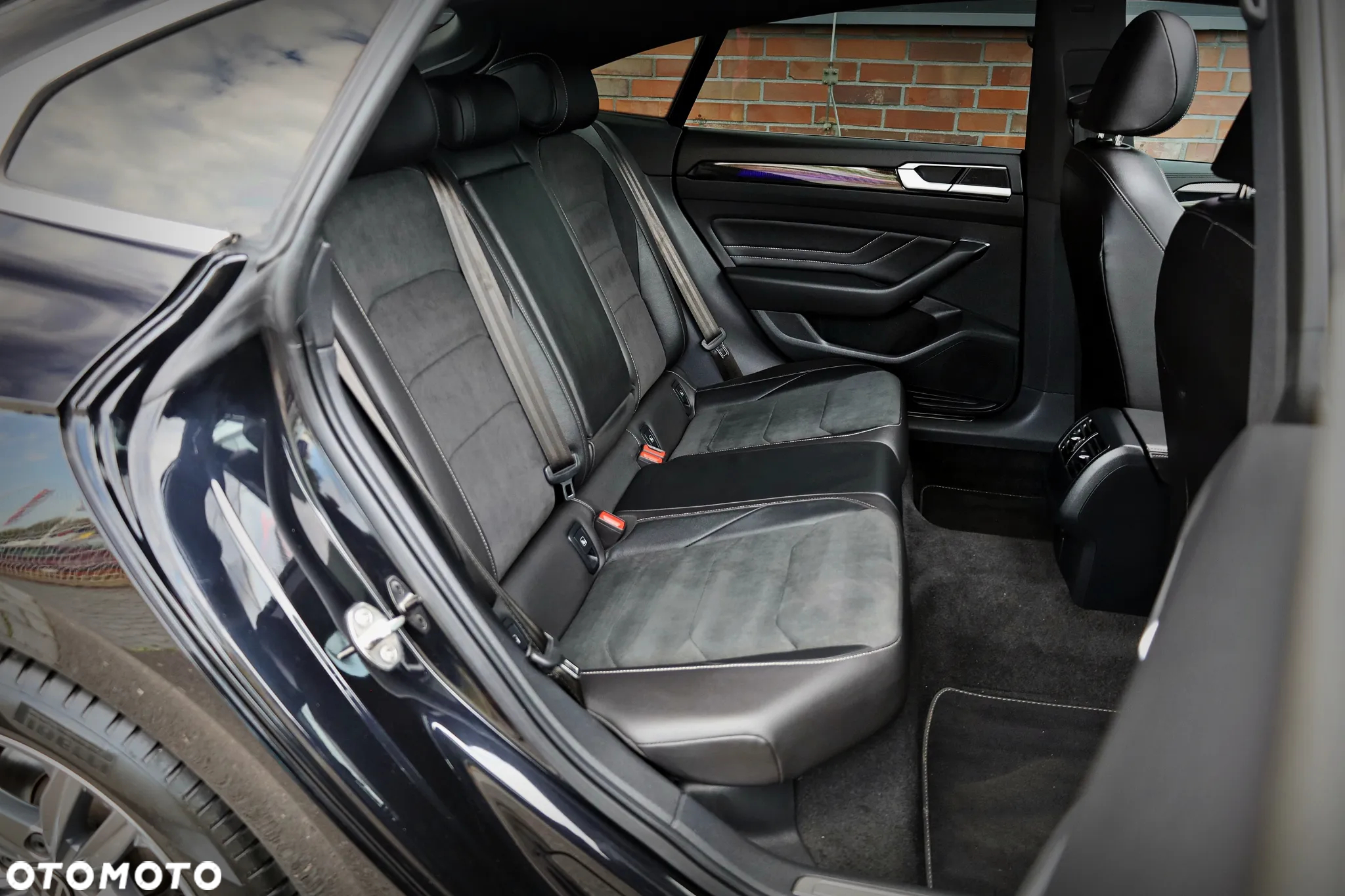 Volkswagen Arteon 2.0 TSI R-Line DSG - 26