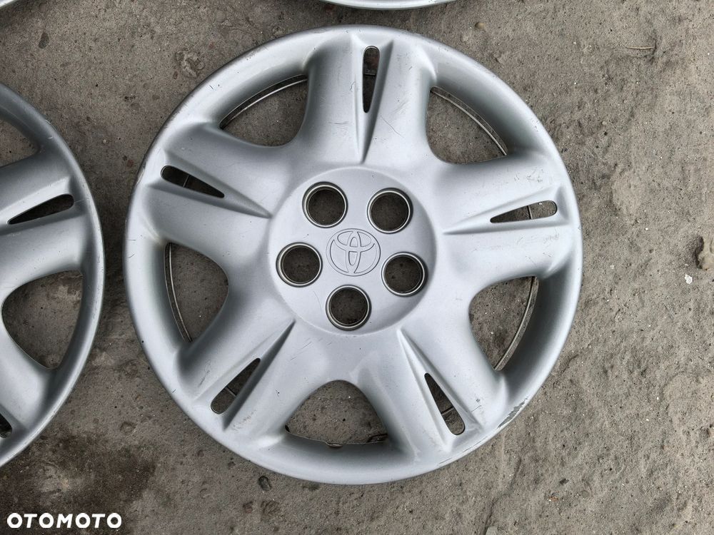 Toyota Avensis T22 Kołpaki 15" KOMPLET - 2