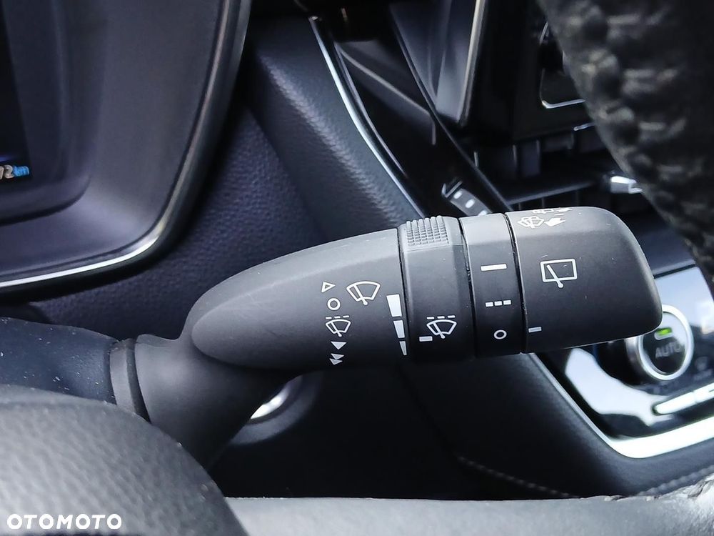 Toyota Corolla 1.8 Hybrid Comfort - 34