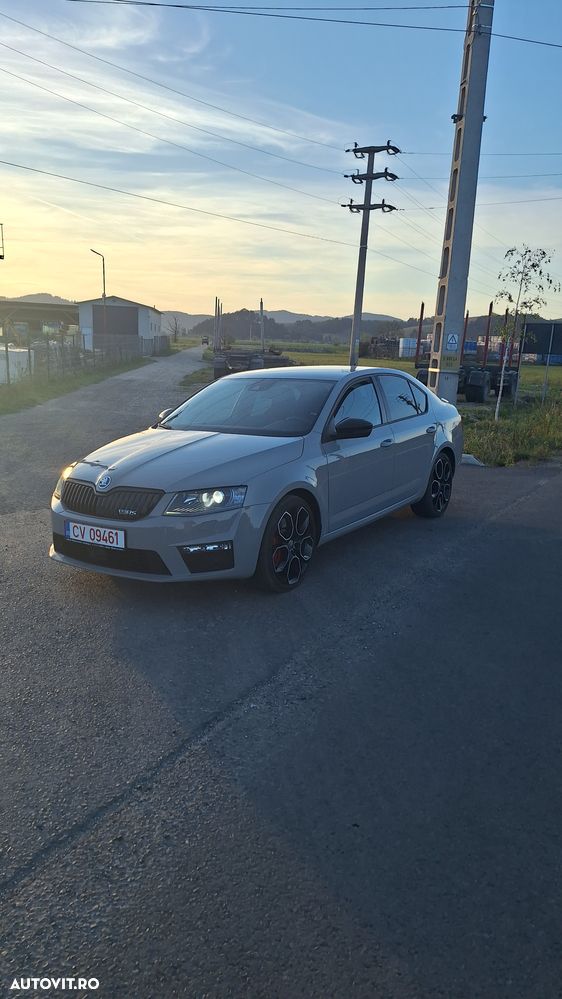 Skoda Octavia 2.0 TDI RS DSG - 3