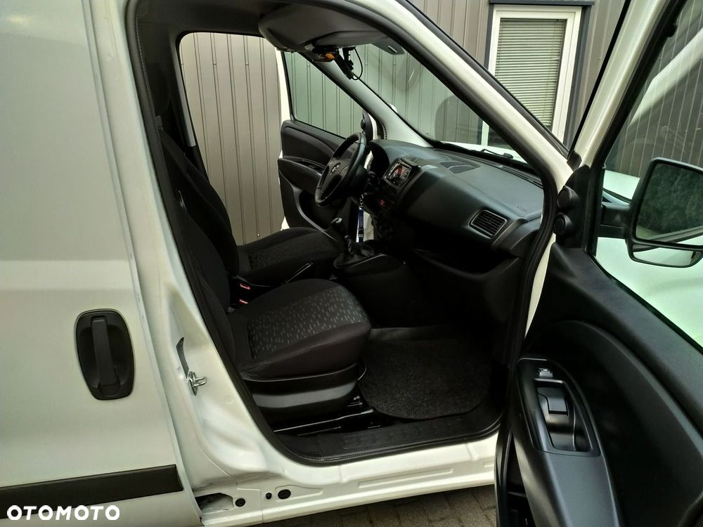Opel Combo - 21