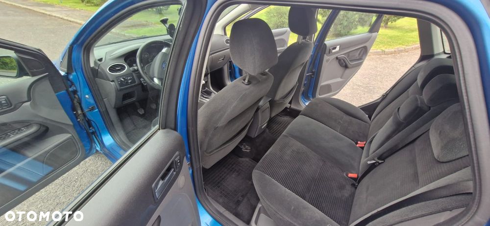 Ford Focus 1.6 TDCi Ambiente - 6
