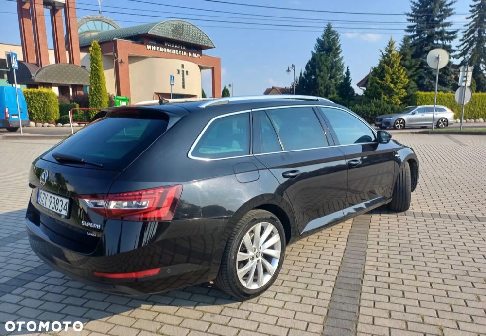 Skoda Superb 2016 photo 2