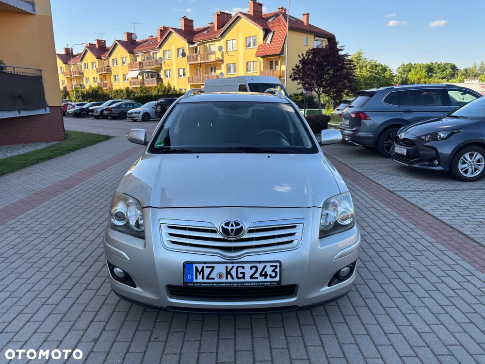 Toyota Avensis 1.8 VVT-i Executive - 5