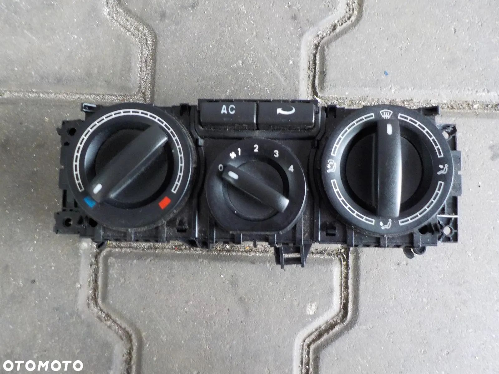 VW T5 PANEL OGRZEWANIA NAWIEWU AC 7H0820045AC9B9 - 1