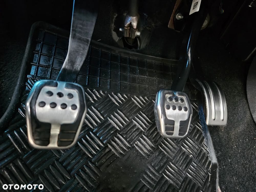 Ford Kuga 2.0 TDCi 4x2 ST-Line - 21