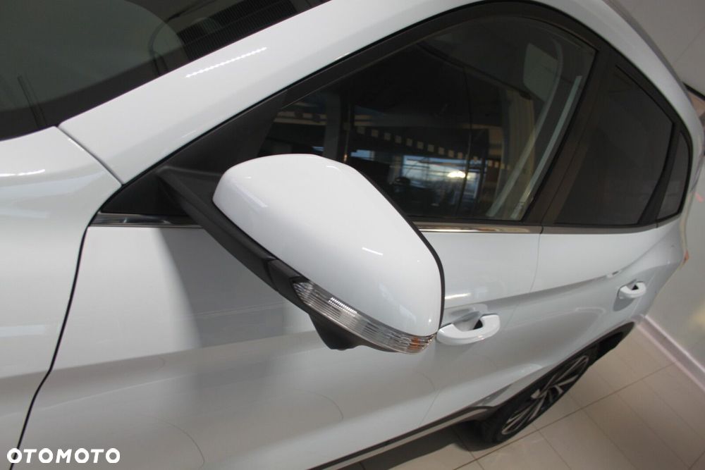 MG ZS Hybrid+ - 11