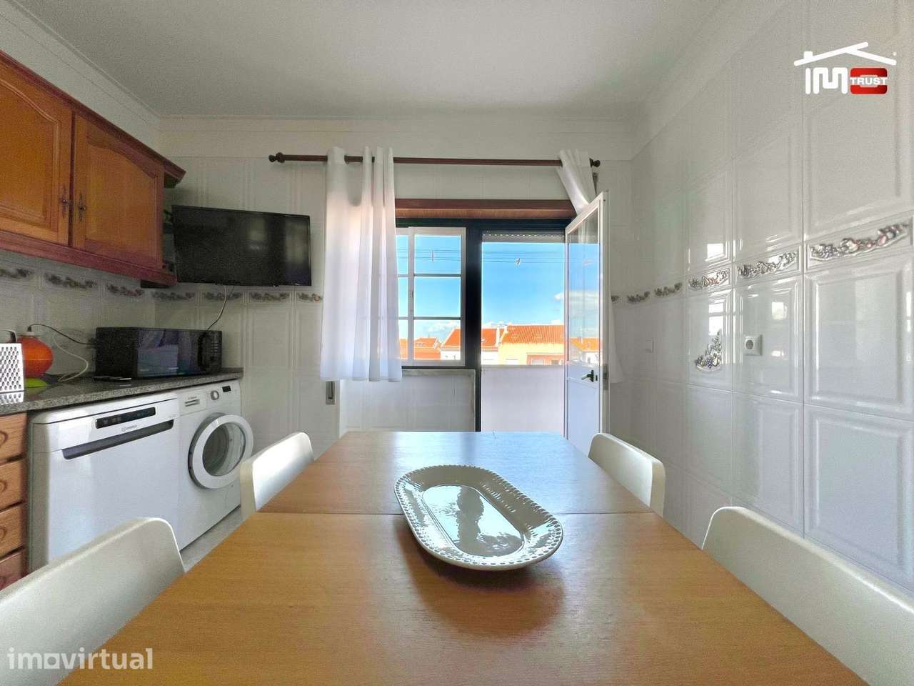 Apartamento T3 Samouco - 2 Varandas, Coz. Equipada, Lareira, 1 Suit... - Grande imagem: 5/13