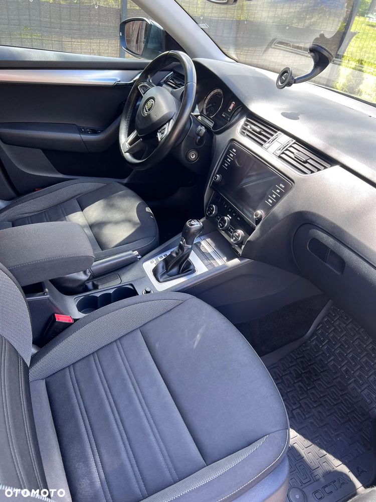 Skoda Octavia 2.0 TDI Drive DSG - 5