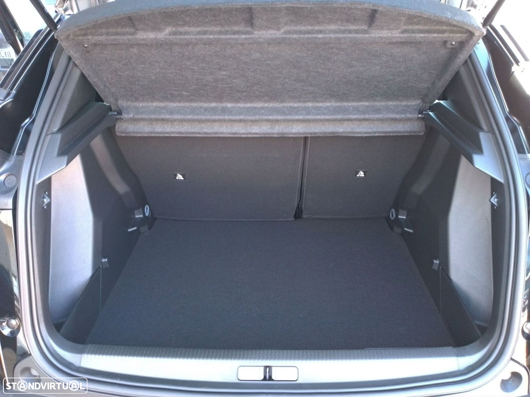 Peugeot 2008 1.2 PureTech Active - 7