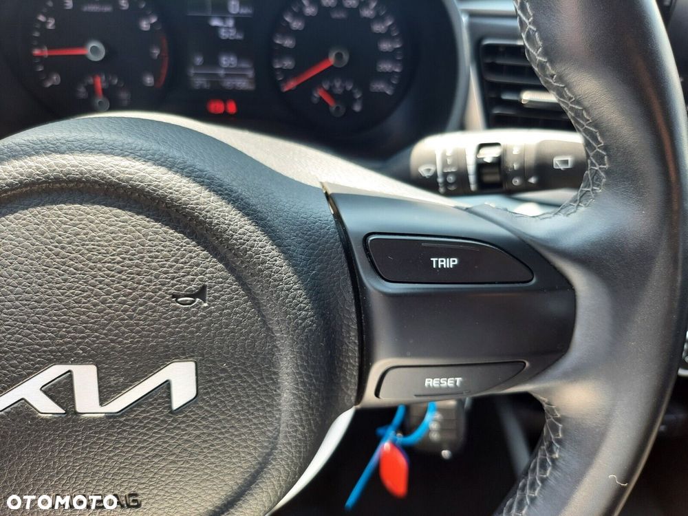 Kia Rio - 12
