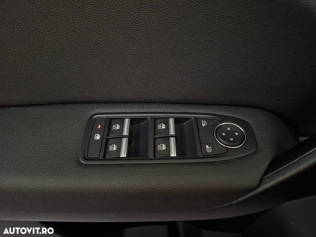 Renault Captur MHEV 140 Techno - 17