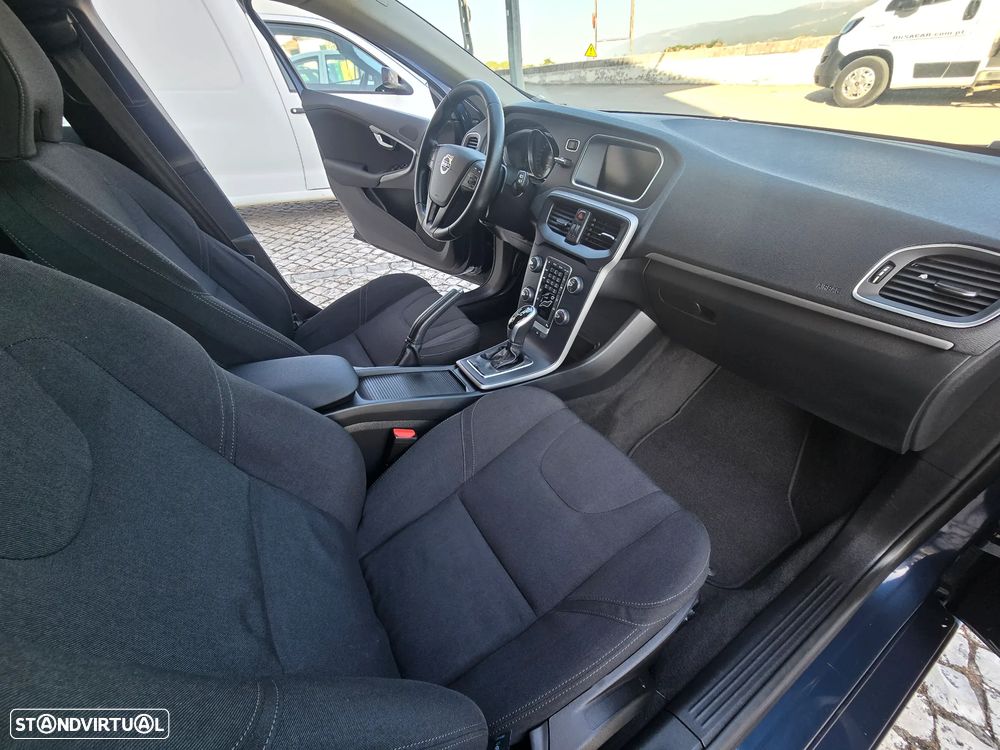 Volvo V40 D2 Powershift Momentum - 11