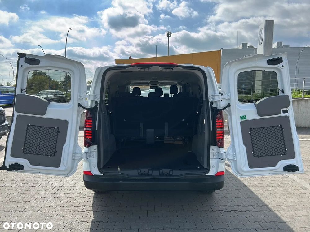 Volkswagen Caravelle 2.0 TDI L2 - 11