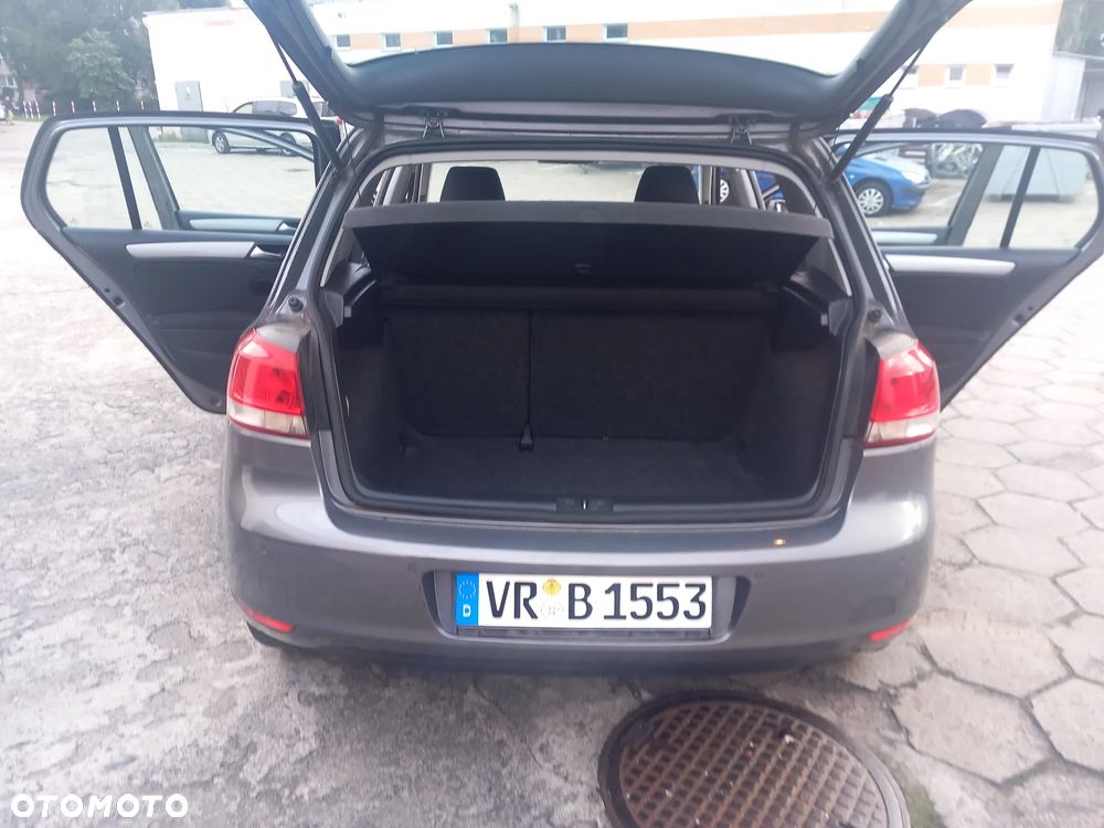 Volkswagen Golf - 24