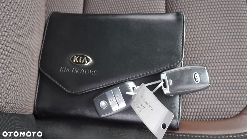 Kia Ceed 1.6 GDI ISG Platinum Edition - 30