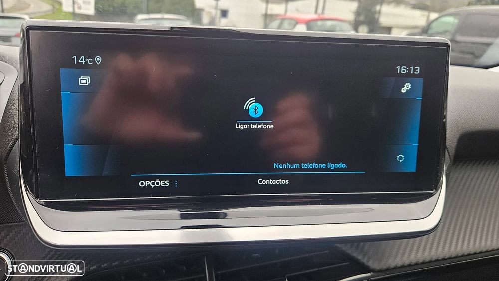 Peugeot 2008 1.5 BlueHDi Allure Pack EAT8 - 29