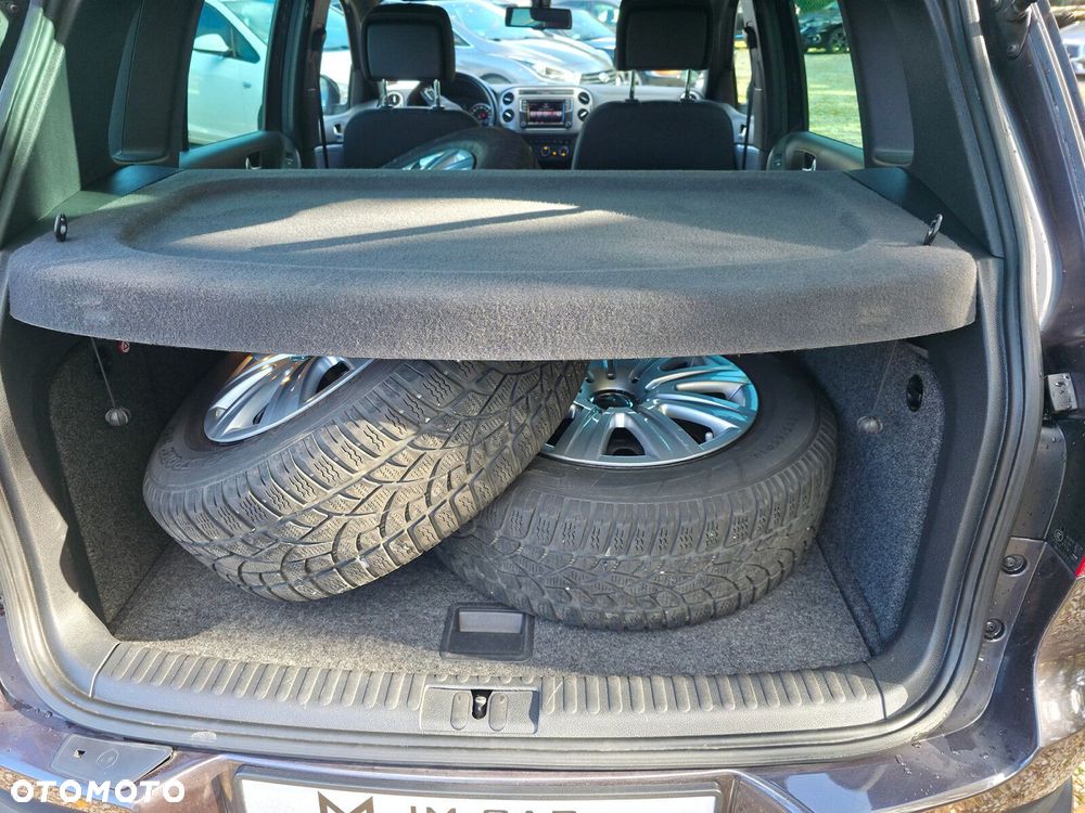Volkswagen Tiguan - 13