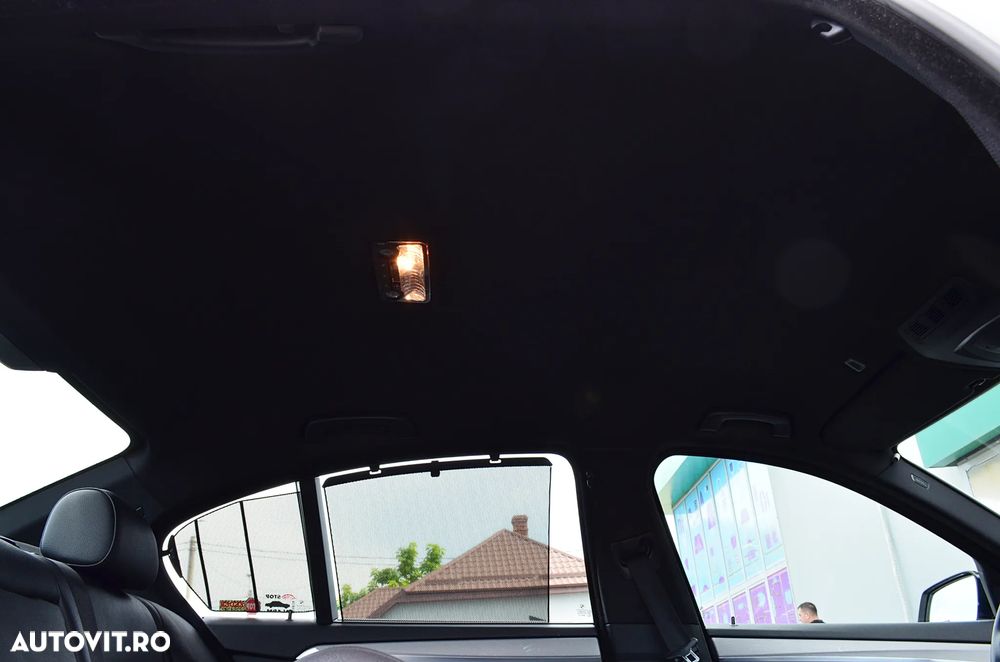 BMW Seria 5 520d xDrive Aut. - 29