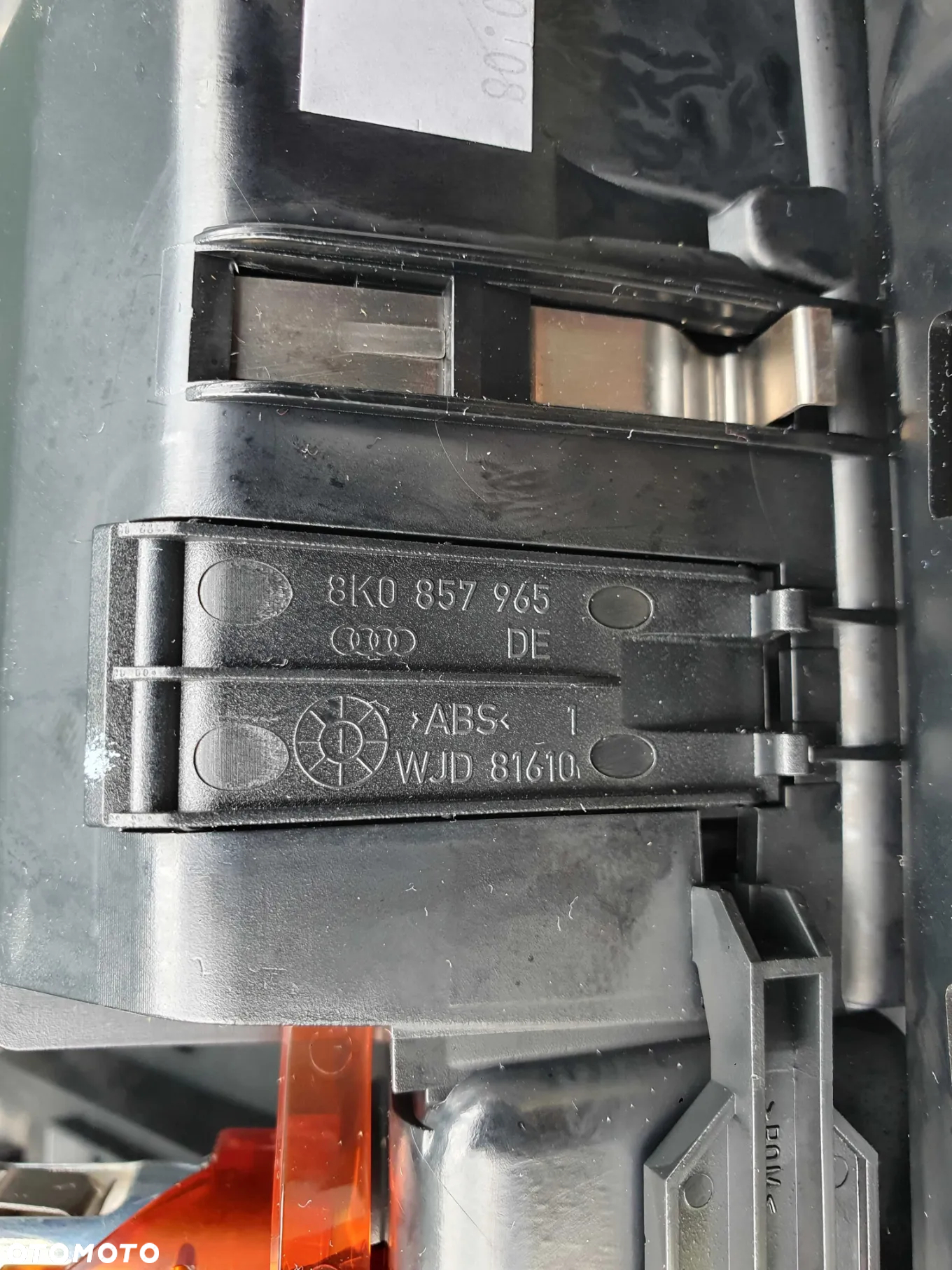 Popielniczka 8K0857951 Klapka Zapalniczka Wklad Czarna Audi A4 B8 A5 Q5 - 19