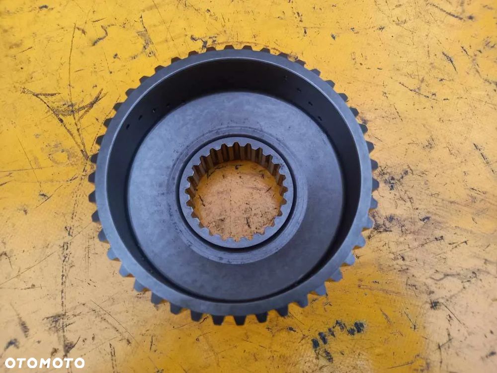 Piasta kosza sprzęgła skrzyni New Holland T7.230 - 4