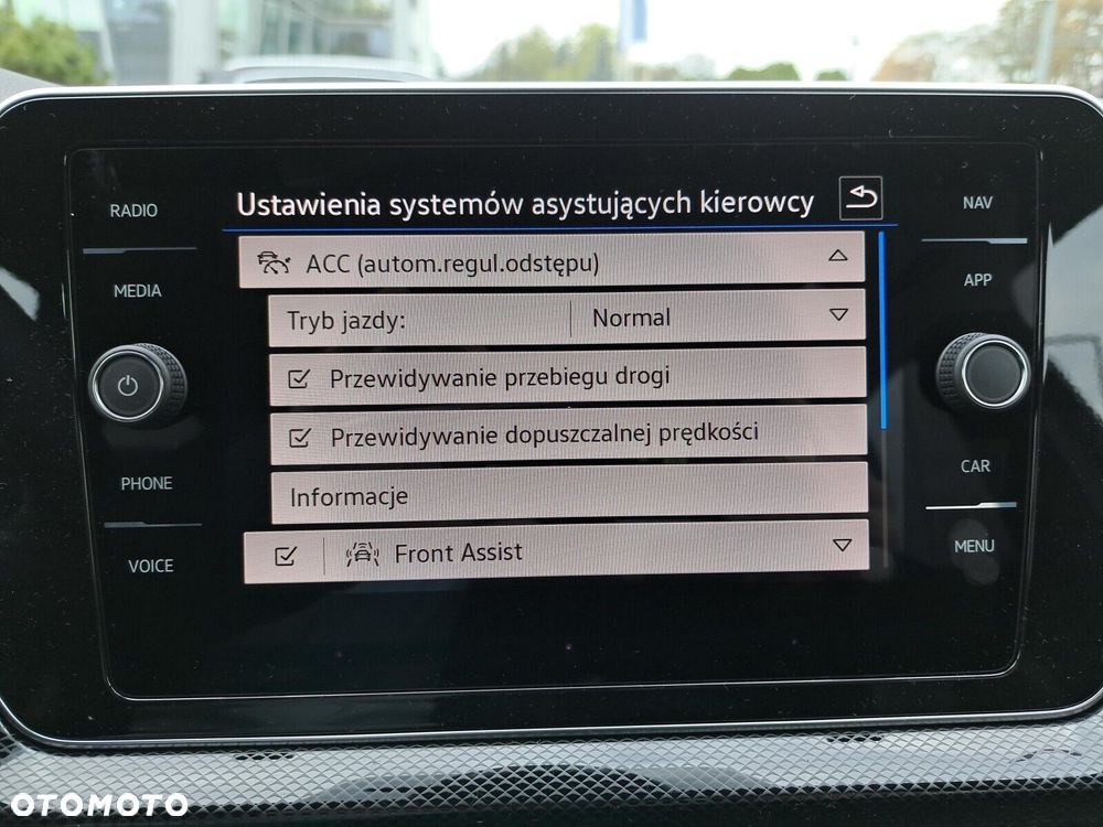 Volkswagen T-Cross - 33