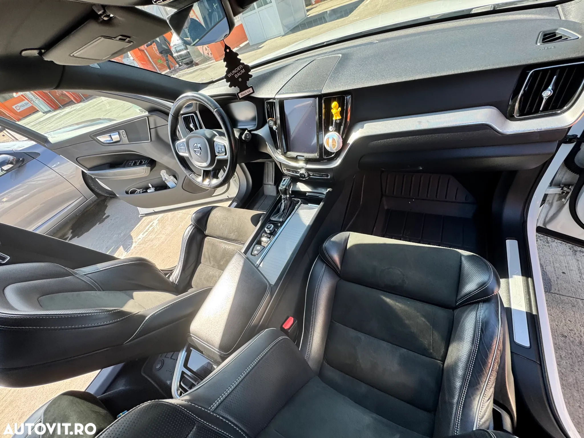 Volvo XC 60 D4 Geartronic RDesign - 17