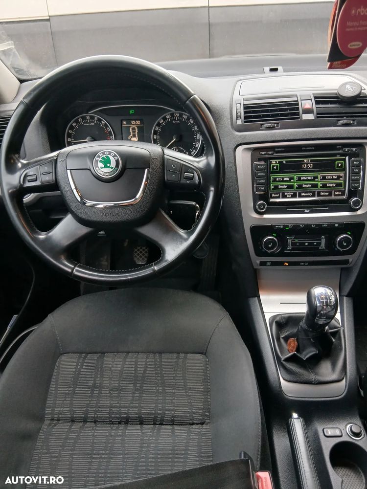 Skoda Octavia 2.0 TDI DPF Ambiente - 7