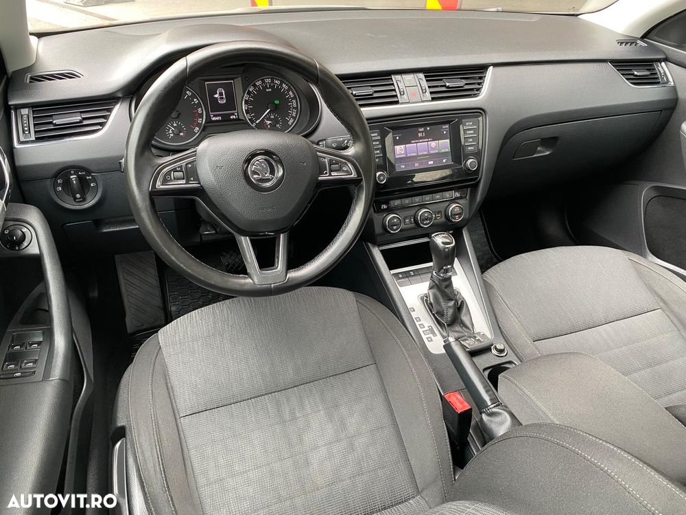 Skoda Octavia 1.6 TDI DSG Ambition - 6