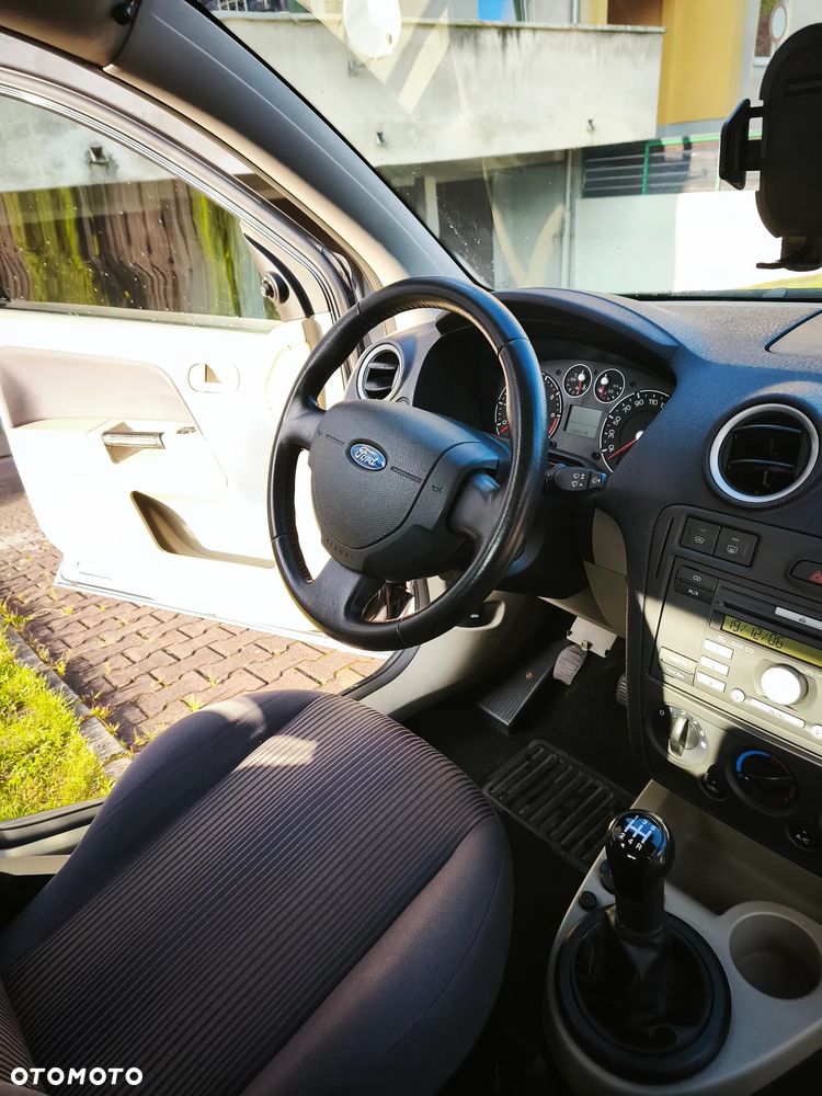 Ford Fusion 1.4 Trend - 9