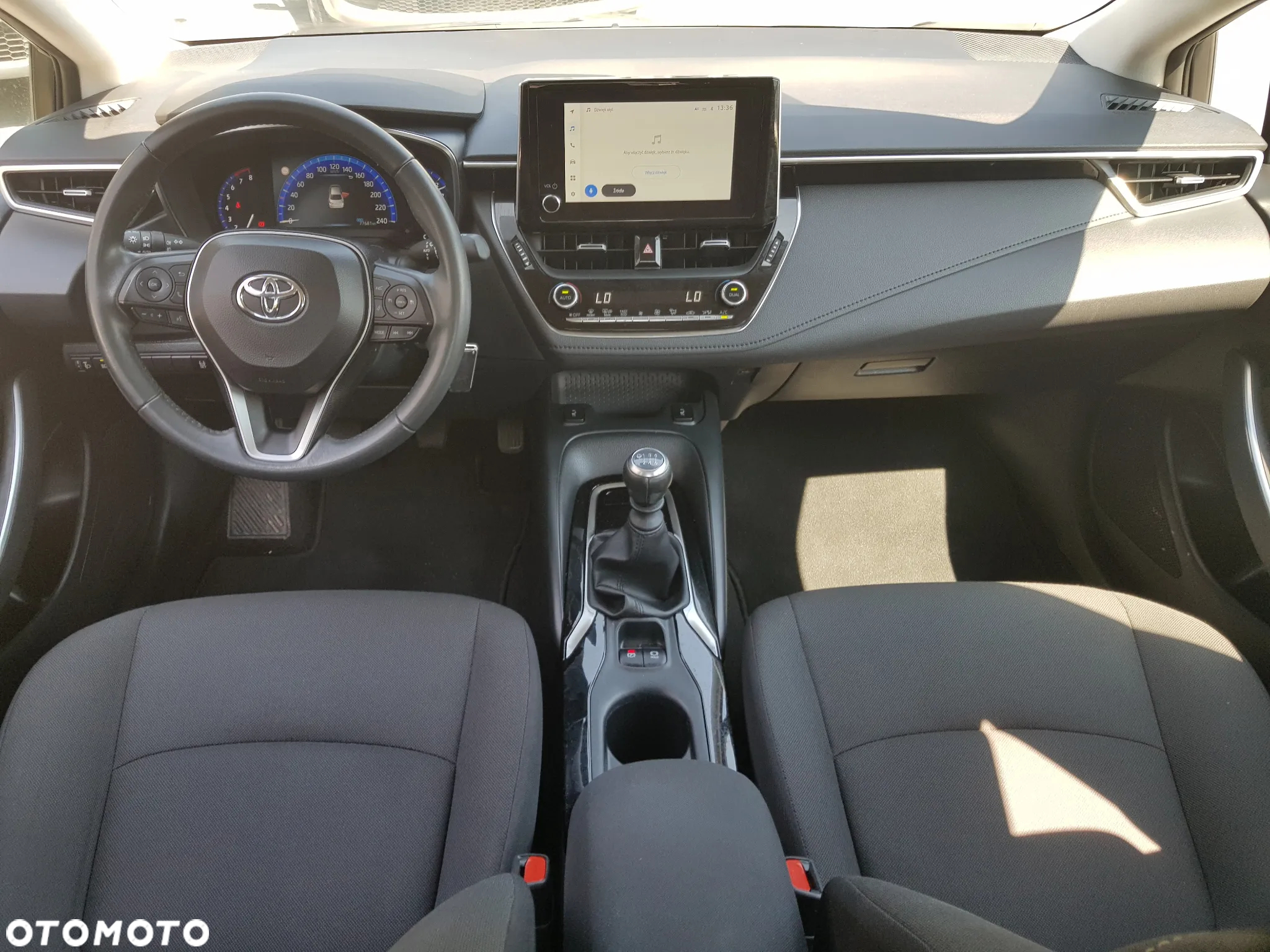 Toyota Corolla 1.5 Comfort - 11