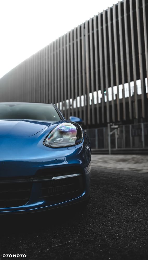 Porsche Panamera 4S - 4